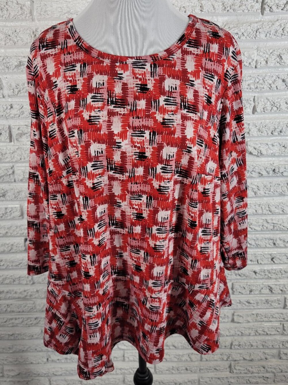 Zac & Rachel Women 2X Red Black‎ Geometric Handkerchief Hem Blouse GEO150XE
